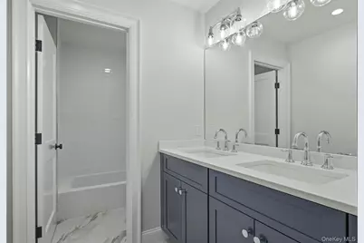 333 Concord Court, Dix Hills, NY 11746 - Photo 38