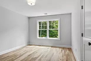 333 Concord Ct, Dix Hills, NY 11746 - Photo 40