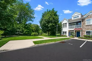 93 Millie CT, Patchogue, NY 11772 - Photo 24