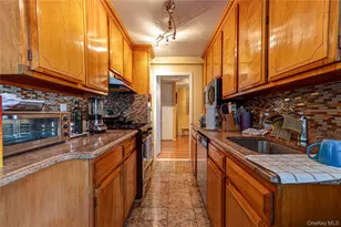 100 Brooklyn Ave, Freeport, NY 11520 - Photo 14