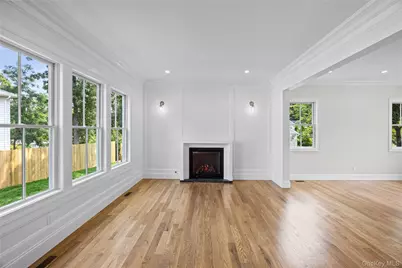 24 Lorraine Court, Northport, NY 11768 - Photo 8