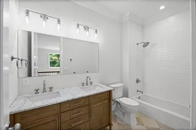 24 Lorraine Court, Northport, NY 11768 - Photo 14
