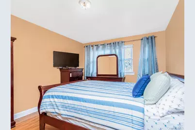 3410 Gunther Avenue, Bronx, NY 10469 - Photo 10