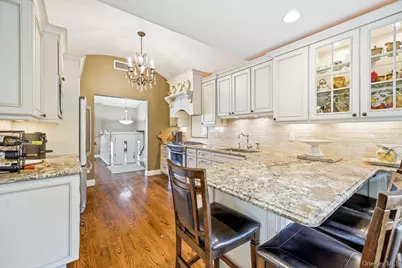 6 Huber Court, Rockville Centre, NY 11570 - Photo 18