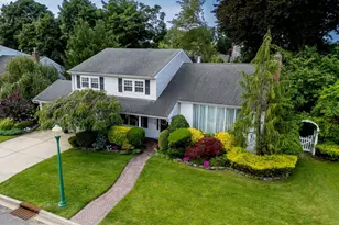 6 Huber Ct, Rockville Centre, NY 11570 - Photo 6