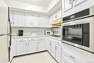45 Jefferson Oval, Yorktown Heights, NY 10598 - Photo 10