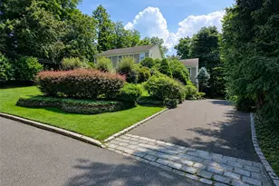 16 Woodhull Rd, East Setauket, NY 11733 - Photo 2