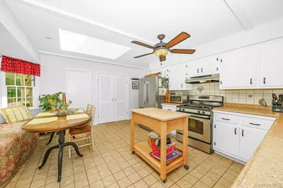 16 Landing Meadow Road, Smithtown, NY 11787 - Photo 16