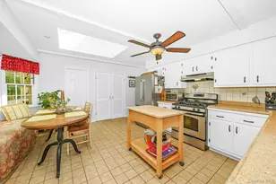 16 Landing Meadow Rd, Smithtown, NY 11787 - Photo 16