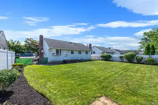 177 10th St, Bethpage, NY 11714 - Photo 24