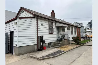 10724 142nd Street, Jamaica, NY 11435 - Photo 4