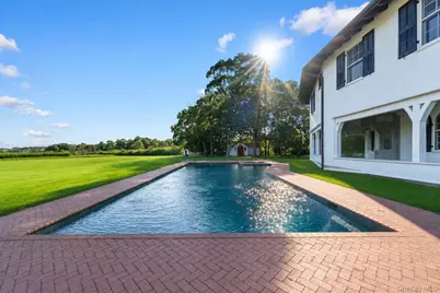 767 Montauk Highway, Quiogue, NY 11978 - Photo 38