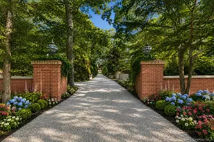 767 Montauk Hwy, Quiogue, NY 11978 - Photo 2