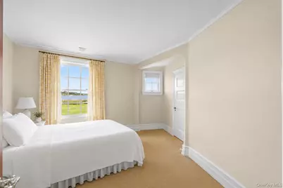 767 Montauk Highway, Quiogue, NY 11978 - Photo 16