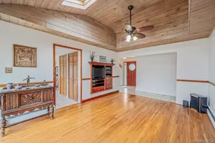 35 Fleets Point Dr, West Babylon, NY 11704 - Photo 8