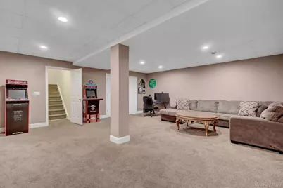 7 Brookline Court, Wading River, NY 11792 - Photo 38