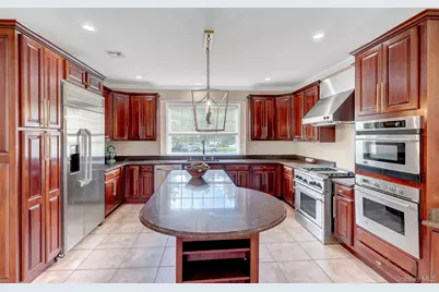 7 Brookline Court, Wading River, NY 11792 - Photo 14