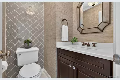 30 Irving Drive, Woodbury, NY 11797 - Photo 18