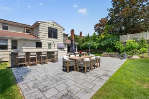 30 Irving Dr, Woodbury, NY 11797 - Photo 36