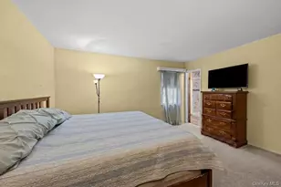37 Black Locust Ave, East Setauket, NY 11733 - Photo 18