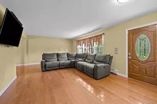 37 Black Locust Ave, East Setauket, NY 11733 - Photo 6