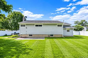 25 Merritt St, Lindenhurst, NY 11757 - Photo 26