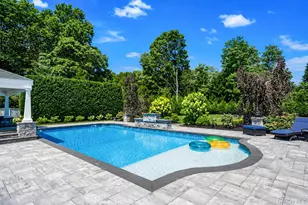 299 Patchogue Yaphank Rd, Patchogue, NY 11772 - Photo 40