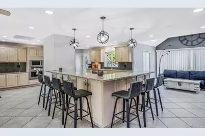 299 Patchogue Yaphank Road, Patchogue, NY 11772 - Photo 2