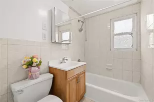 175 Centre Ave, Lindenhurst, NY 11757 - Photo 10