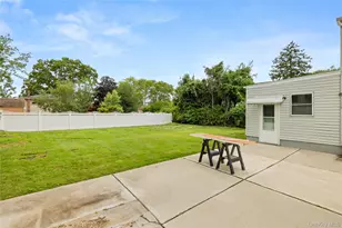 175 Centre Ave, Lindenhurst, NY 11757 - Photo 12
