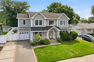 19 Manetto Dr, Plainview, NY 11803 - Photo 2