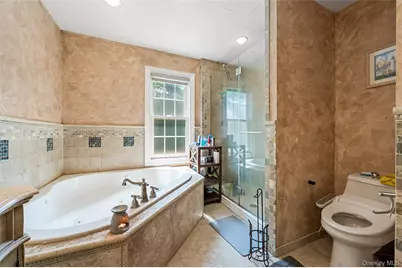 19 Manetto Drive, Plainview, NY 11803 - Photo 10