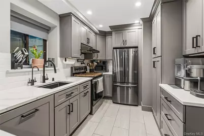 18 Granada Crescent #2, White Plains, NY 10603 - Photo 10