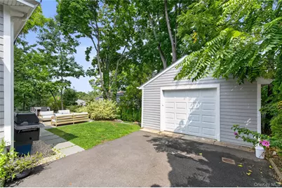 15 Bayview Avenue, Port Washington, NY 11050 - Photo 24
