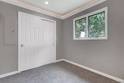 466 W 4th Street, West Islip, NY 11795 - Photo 24