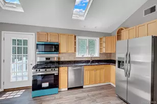 466 W 4th St, West Islip, NY 11795 - Photo 8