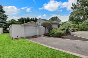 466 W 4th St, West Islip, NY 11795 - Photo 36