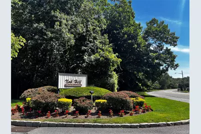71 Richmond Boulevard #3B, Ronkonkoma, NY 11779 - Photo 2