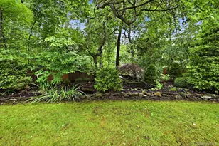 46 Margin Dr W, Shirley, NY 11967 - Photo 6