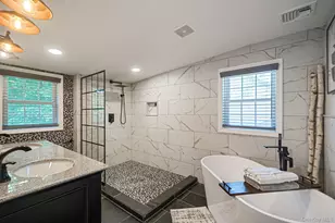 10 Bayview Ave, East Islip, NY 11730 - Photo 18