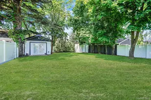 10 Bayview Ave, East Islip, NY 11730 - Photo 30