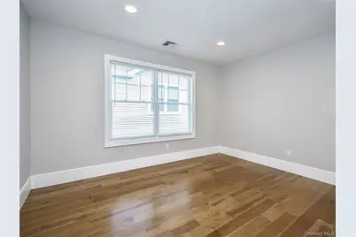 15 B Dunes Lane, Port Washington, NY 11050 - Photo 18