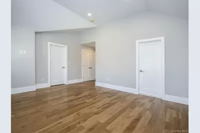 15 B Dunes Lane, Port Washington, NY 11050 - Photo 12