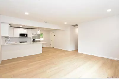 76 Wards Lane, Bellport, NY 11713 - Photo 4