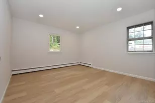 76 Wards Ln, Bellport, NY 11713 - Photo 10