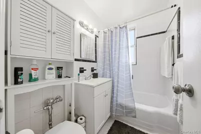 3 Sadore Lane #7P, Yonkers, NY 10710 - Photo 6