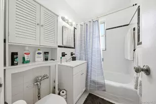 3 Sadore Ln, Yonkers, NY 10710 - Photo 6