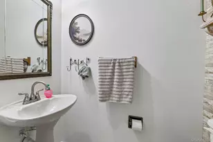 21 Manchester Ln, Stony Brook, NY 11790 - Photo 16