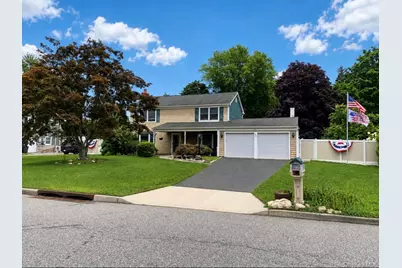 21 Manchester Lane, Stony Brook, NY 11790 - Photo 1