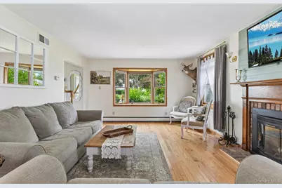 21 Manchester Lane, Stony Brook, NY 11790 - Photo 6